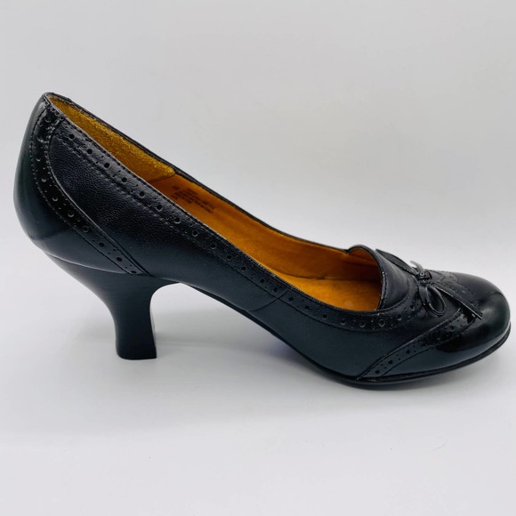 Sofft Shoes - Sofft Black Leather Patent Wingtip Heels Size 6